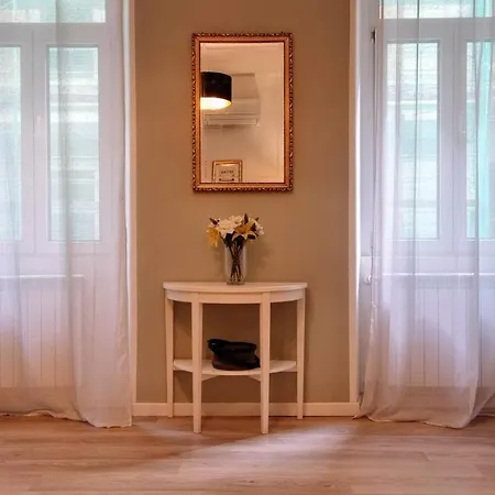 La Casa Dei Leoni Apartment Trieste